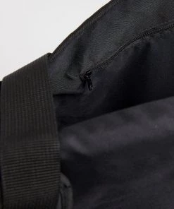 Weird Fish Green Hampton Messenger Bag 8 Weird Fish Green Hampton Messenger Bag -Weird Fish Sales unnamed file 823 scaled