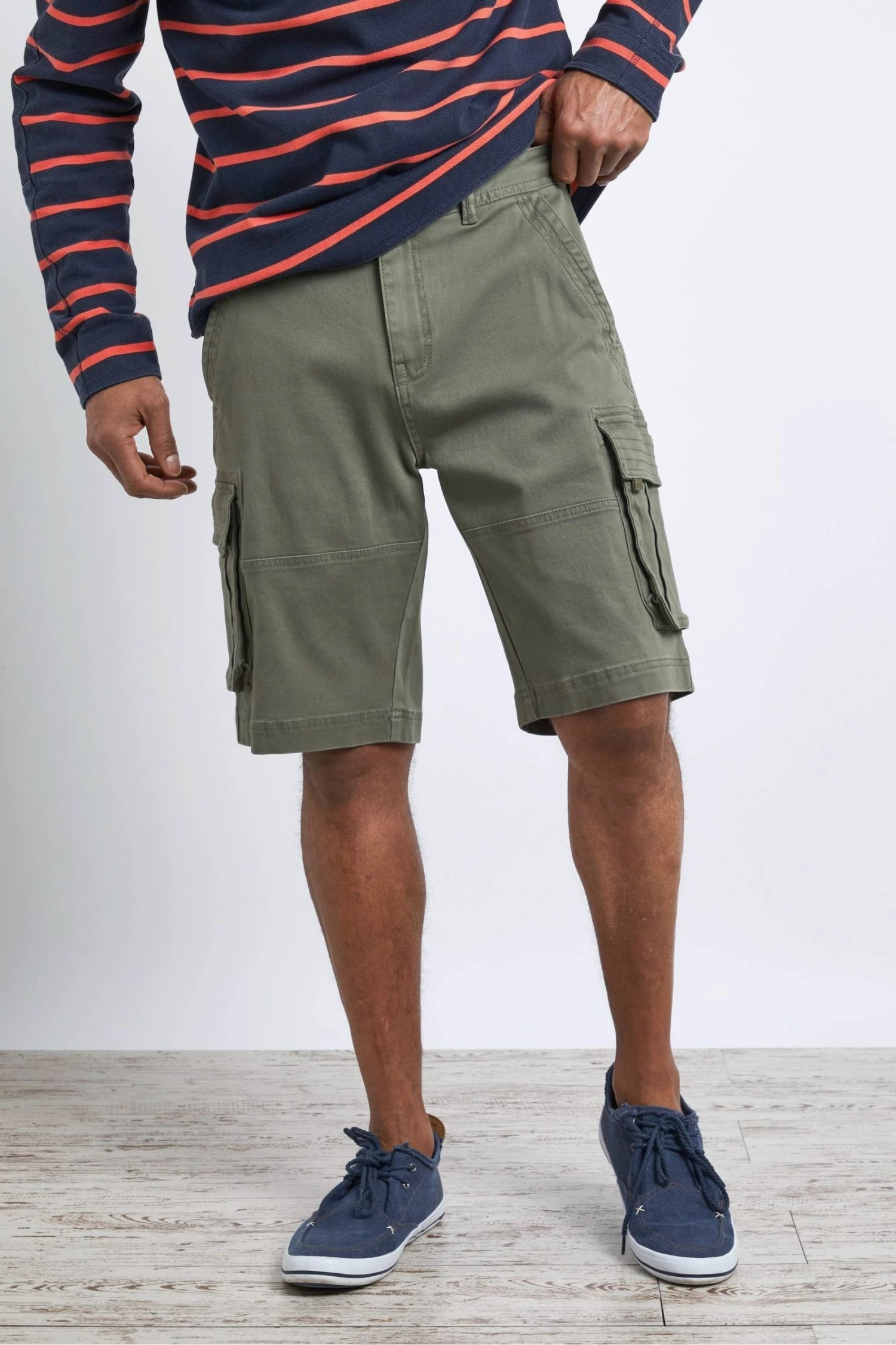 Weird Fish Green Rigney Organic Cotton Cargo Shorts 1 Weird Fish Green Rigney Organic Cotton Cargo Shorts